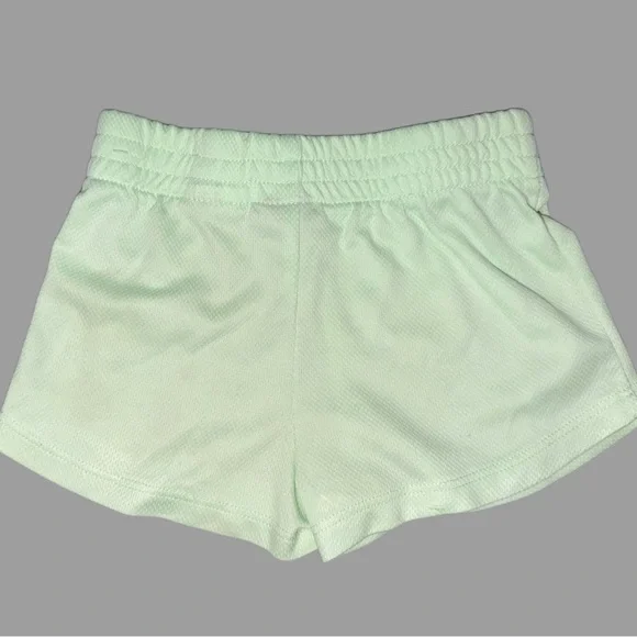 Puma Performance T-Shirt & Shorts Set | Toddler Girl | 12
Months | Like New - Picture 5 of 5